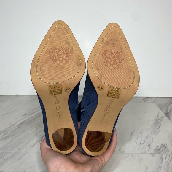 Vince Camuto Yolandal Blue Cutout Suede Pointy Toe Heeled Bootie 6M - Picture 13 of 14